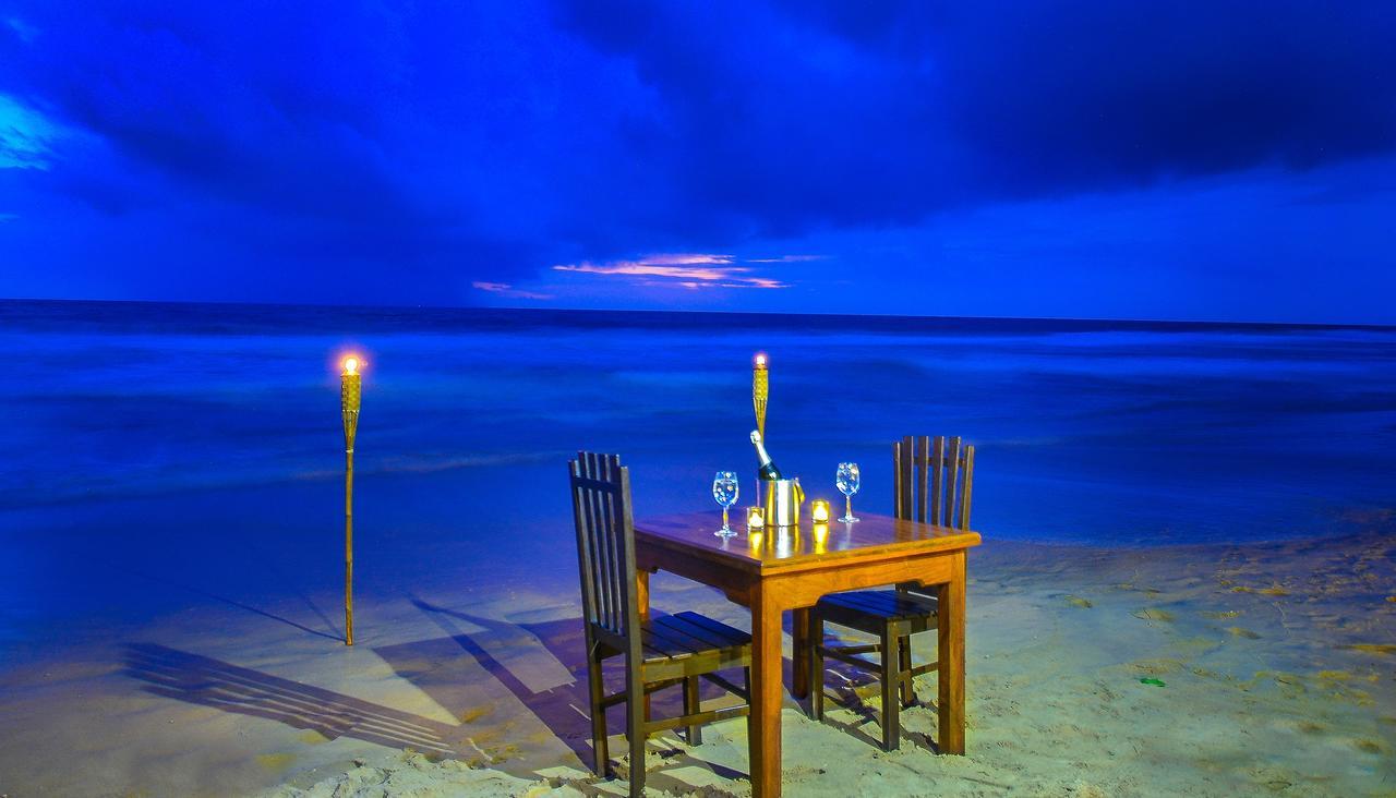 At Ease Beach Hotel Hikkaduwa Luaran gambar