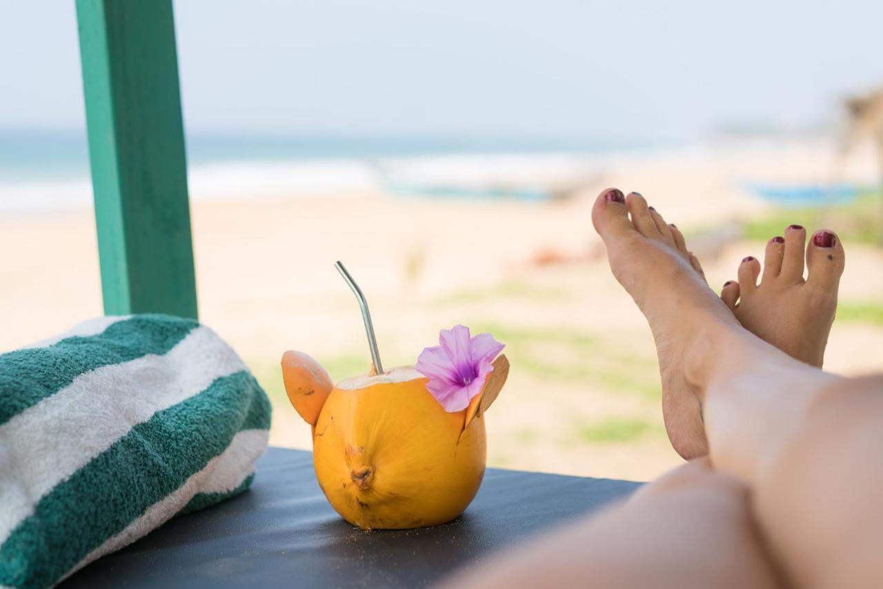 At Ease Beach Hotel Hikkaduwa Luaran gambar