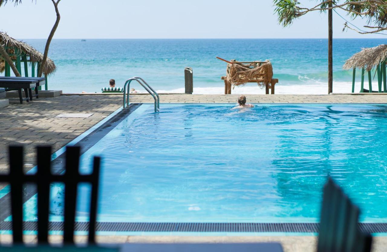 At Ease Beach Hotel Hikkaduwa Luaran gambar